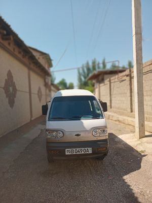 Дамас 2015 й. Сотилади. Холати яхши.
