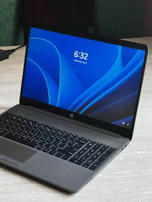 HP noutbuk 8/256gb