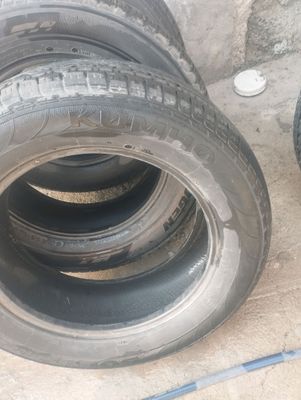 продается резина от картины кумхо   245/60.р 18
