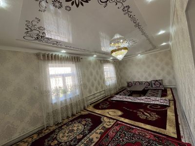 Уй сотилади.. 8 соток. 7 хона