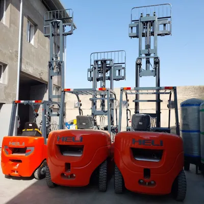 Дизельный вилочный погрузчик автокара спецтехника HELI kara sklad