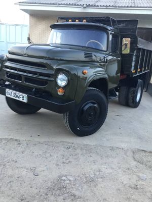 Zil 130 mator b/n shassi b/n yili1972 yuk ozi agdaruvchi GBASPG