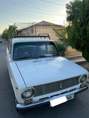“Sotiladi: eski VAZ 011 yaxshi holatda”
