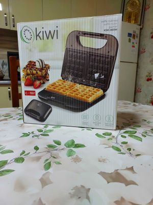 Продаю вафельницу Kiwi KSM 2405W