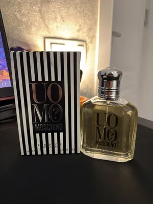 Продается парфюм Moschino UOMO 75ml