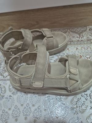Босоножки детские
