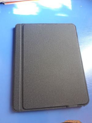 Ipad air 5 yoki boshqa 11 dyumli ipadlar uchun klaviaturali chehol