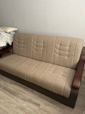Продается диван-кровать с местом для хранения + два кресла в комплекте