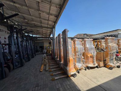 Polavtomat Elektr Roxli Shtabeler 3-Metr 1.5 Tonna