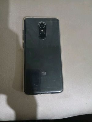 Redmi 5 Sotiladi holati yaxshi faqat ekran singan