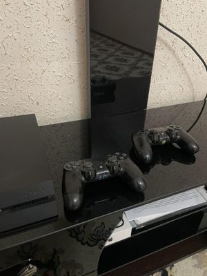 Продам sony playstation 4