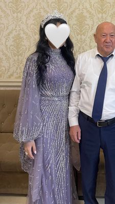 Всего лишь один раз одевала новое платье!!!