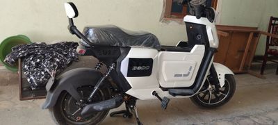 янги сотилади 4 талик скорис 70 км тезлиги