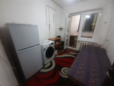 Yashnobod Risviy bozor oldida 4etajli domning 2qavatida 330$