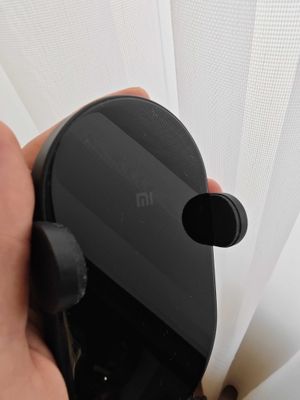 Продам зарядку для телефона Mi 20W Wireless Charger