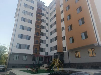янги қурилган кўп қаватли уйдан 3 хонали квартира сотилади