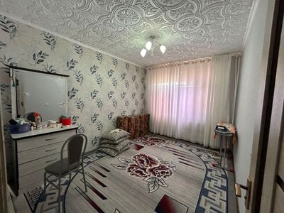 Продаётся 4 комнатная квартира