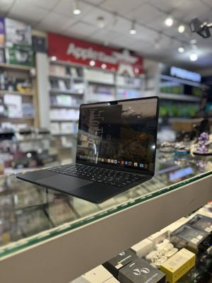 Macbook air m2 8/256 13.6 inch mihgt ideal