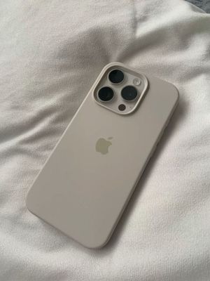 Iphone 15 pro natural titanium 720$