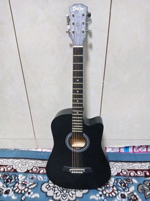 Gitara sotuladi narxi keliwiladi