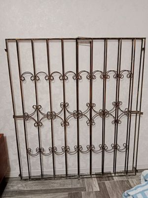 Решётки , прут. Размер: 1.5 ×1,4