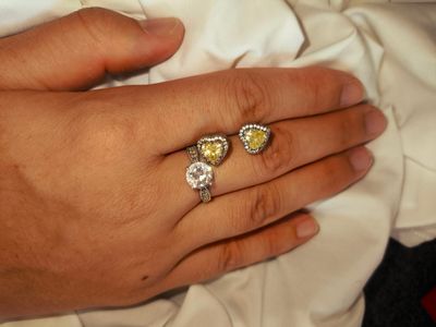 925probali kumush uzuk va ziraklarni sotmoqchiman