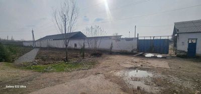Uchqorgon tumanida Molxona bino va inshootlari sotiladi