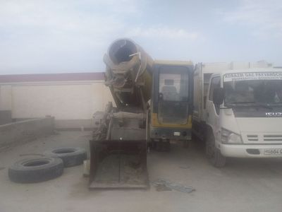 Maxsus texnika. Beton qorgich Carmix QGMC J 3500