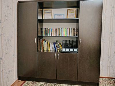 Книжный шкаф.Kitoblar uchun shkaf