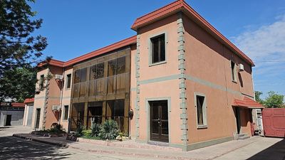 Сдаются кабинеты в аренду Яшнабадский район.