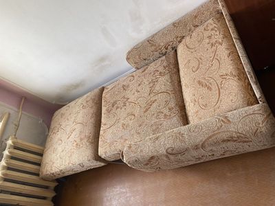 Продам диван и два кресла