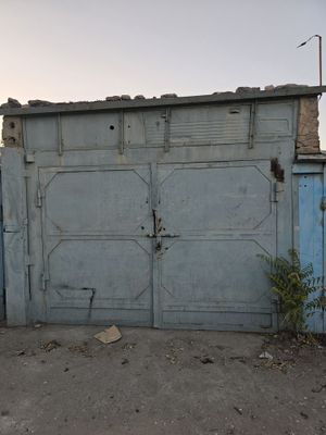 Garaj sotiladi zoʻr joyda