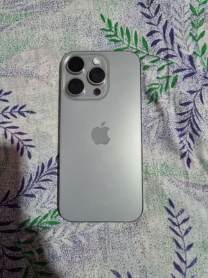 iPhone 15 Pro ideal holatda