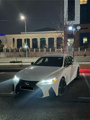 Lexus IS300 F Sport 2024