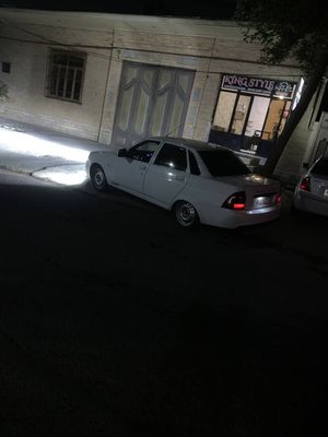 Приора 2 срочно продам