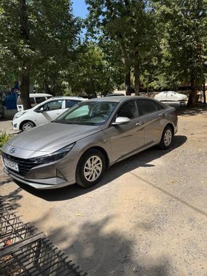Hyundai Elantra CN7