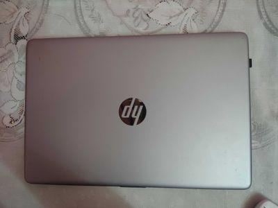 Noutbuk hp intel core i5 ozu8 xotira 512