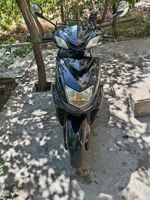 скутер сотилади 125 кубли янги холатда