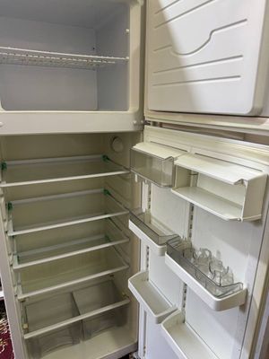 продается холодильник атлант в хорошем состоянии