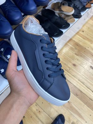 Кроссовки