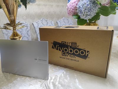 Asus Vivobook X1504VA