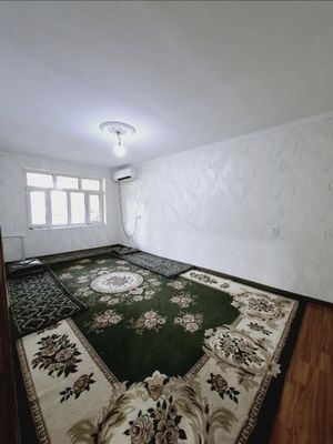 Срочно сотилади чилонзор 25 Ариентир: Олмос туйхона 4 хона, 5- етаж,
