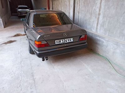 Mersedes 124 sotiladi