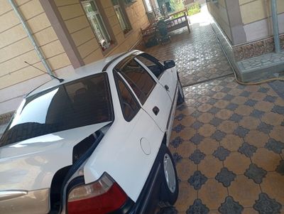 Daewoo Nexia avtomobili