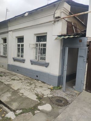 Uy ijaraga beriladi Yunusobod bodomzor , Sampiga va mega yaqin joyda.