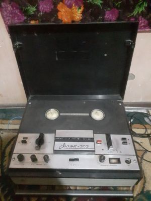 Magnetafon sotiladi Маяк202 katushichniy