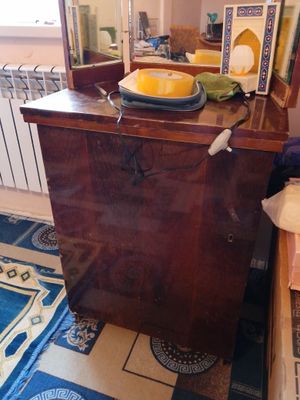 Машинка швейная в хорошем состоянии