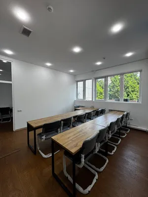 Cтолы и стулья для учебных центров (новые)