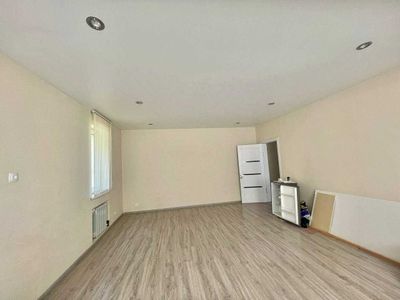Сдается в аренду на ул.Айбек квартира под офис 42 м.кв .