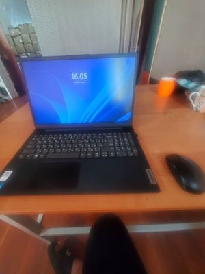 Lenovo V15 Noutbuk